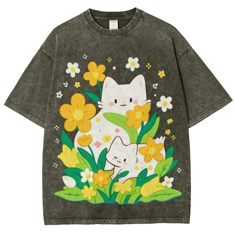 🌼 Garden Cats Oversized Tee – Soft Grunge Edition