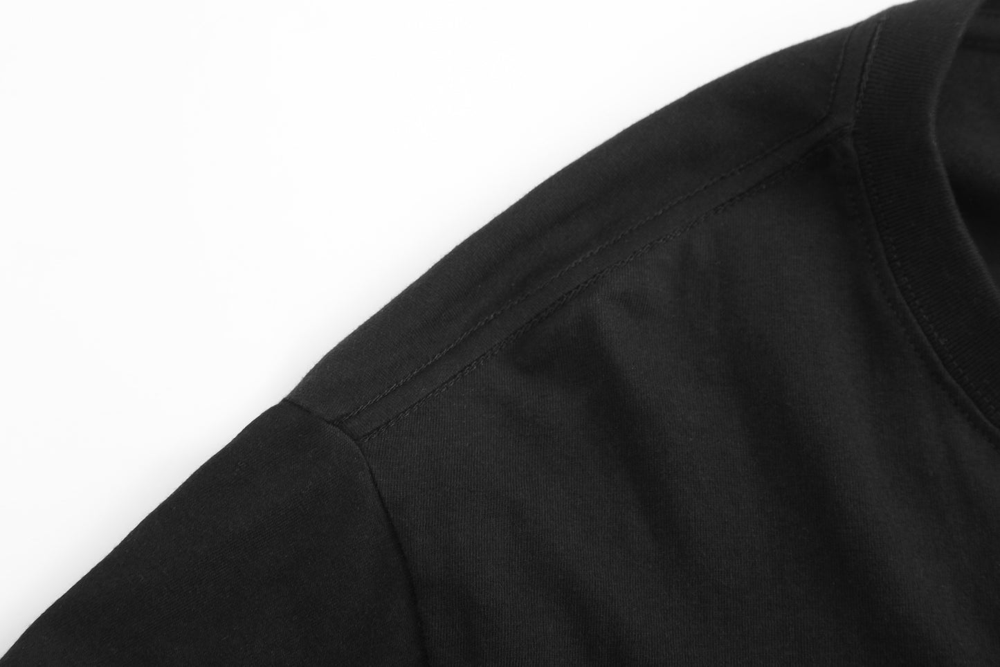 SQUARE RED OVERSIZED SHORT SLEEVE T-SHIRT BLACK